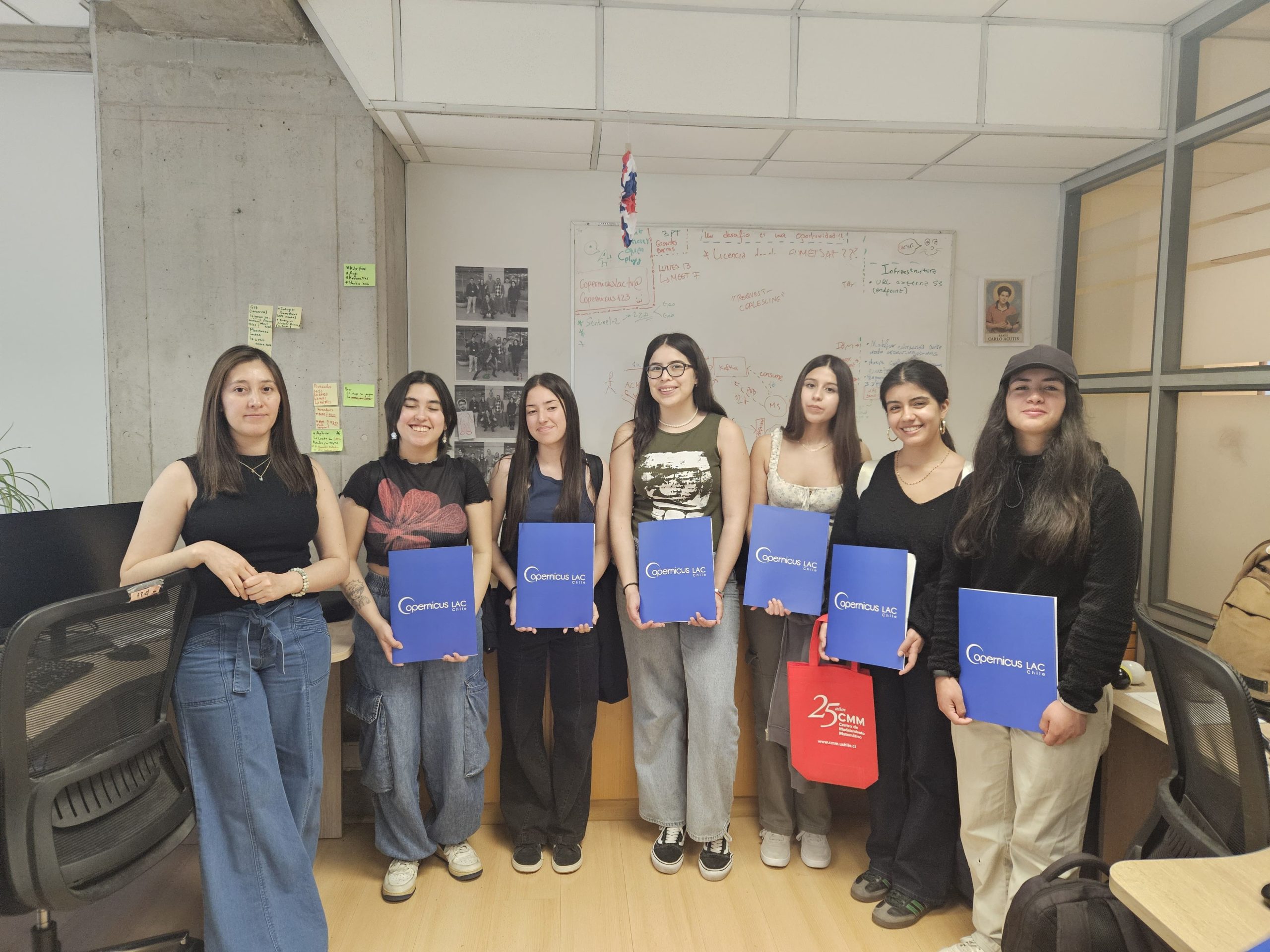 CopernicusLAC Chile recebe a visita do grupo EMMA