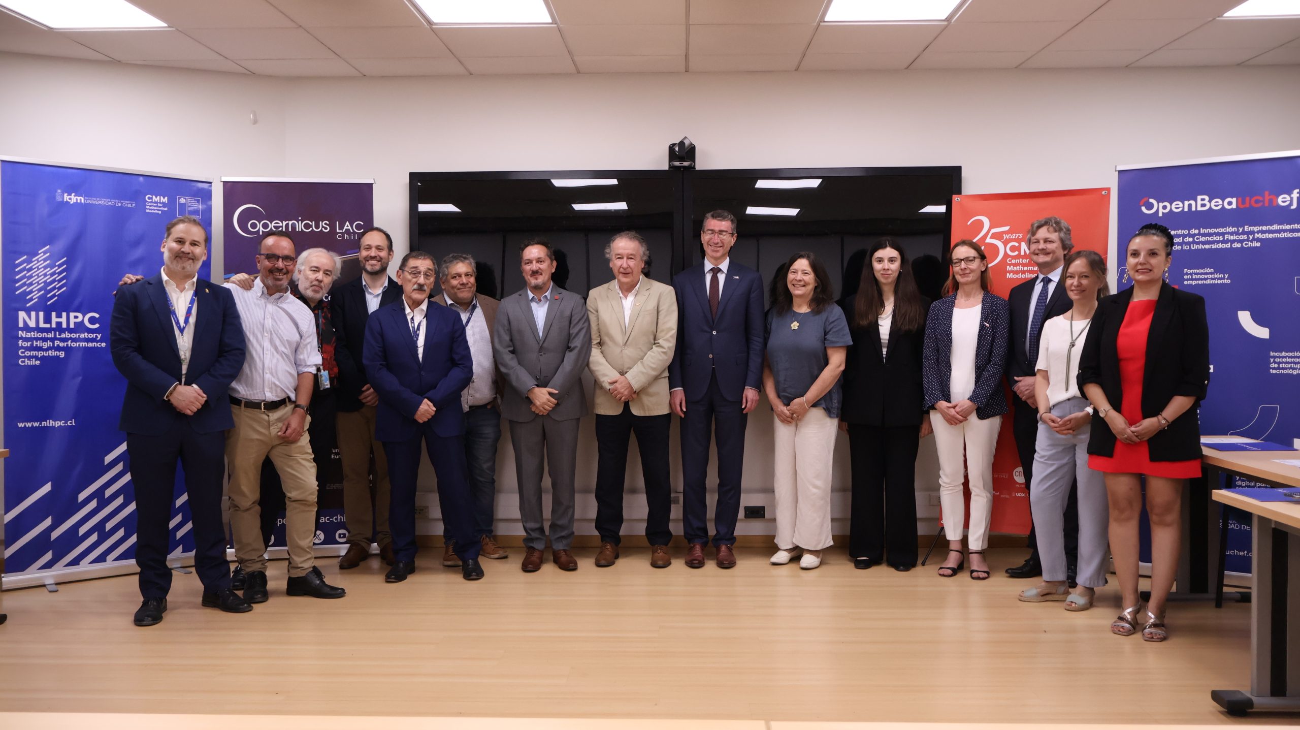 Director general de Investigación e Innovación de la Unión Europea visita la FCFM